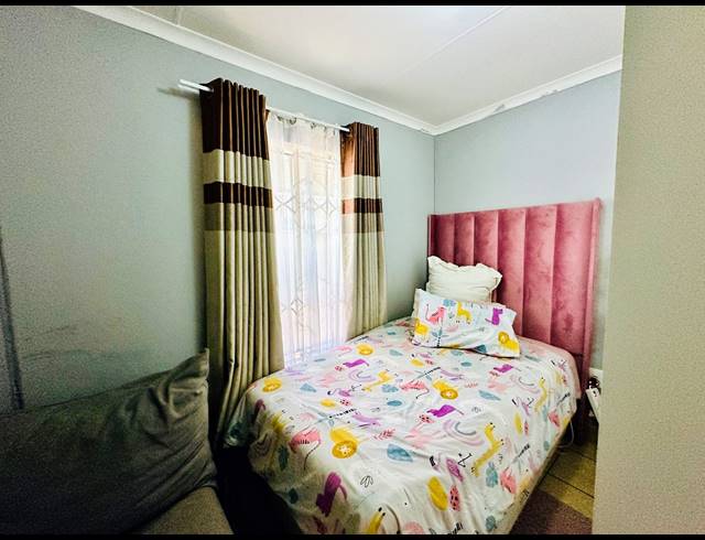 3 BEDROOM HOUSE FOR SALE IN SKY CITY